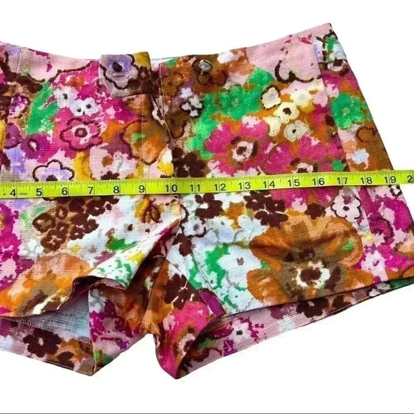 J. CREW WOMENS FLORAL SHORTS•BEAUTIFUL COLORFUL SUMMER SHORTS •BOTTON IS LOOSE• - Picture 6 of 8